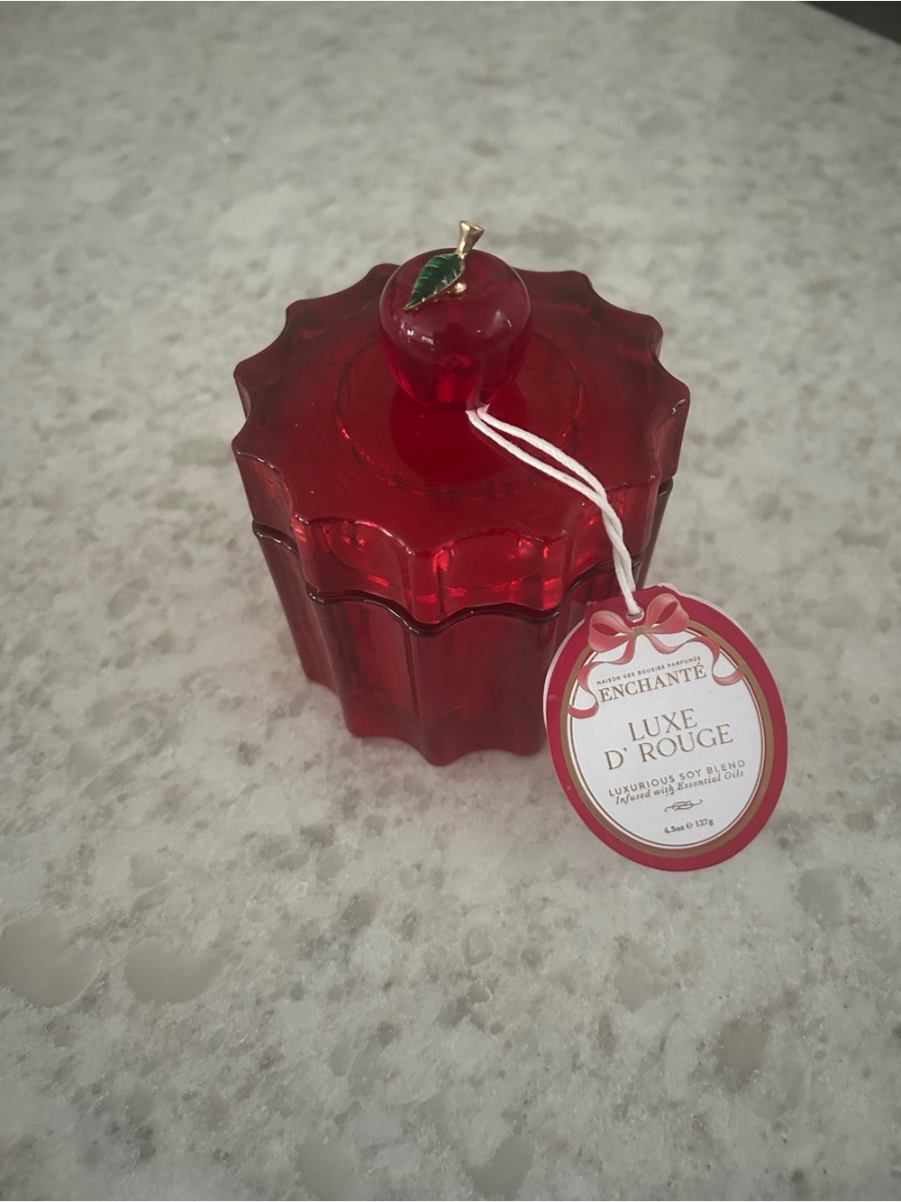 “New” Enchante Luxe D'Rouge Red Apple 4.5 oz Candle